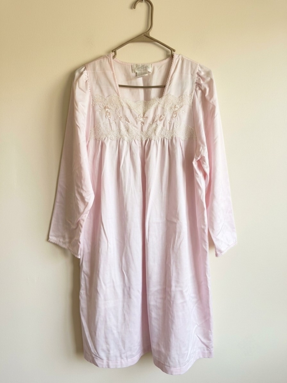 Vintage Collette by Miss Elaine Pink Lace Nightgown – Size Medium